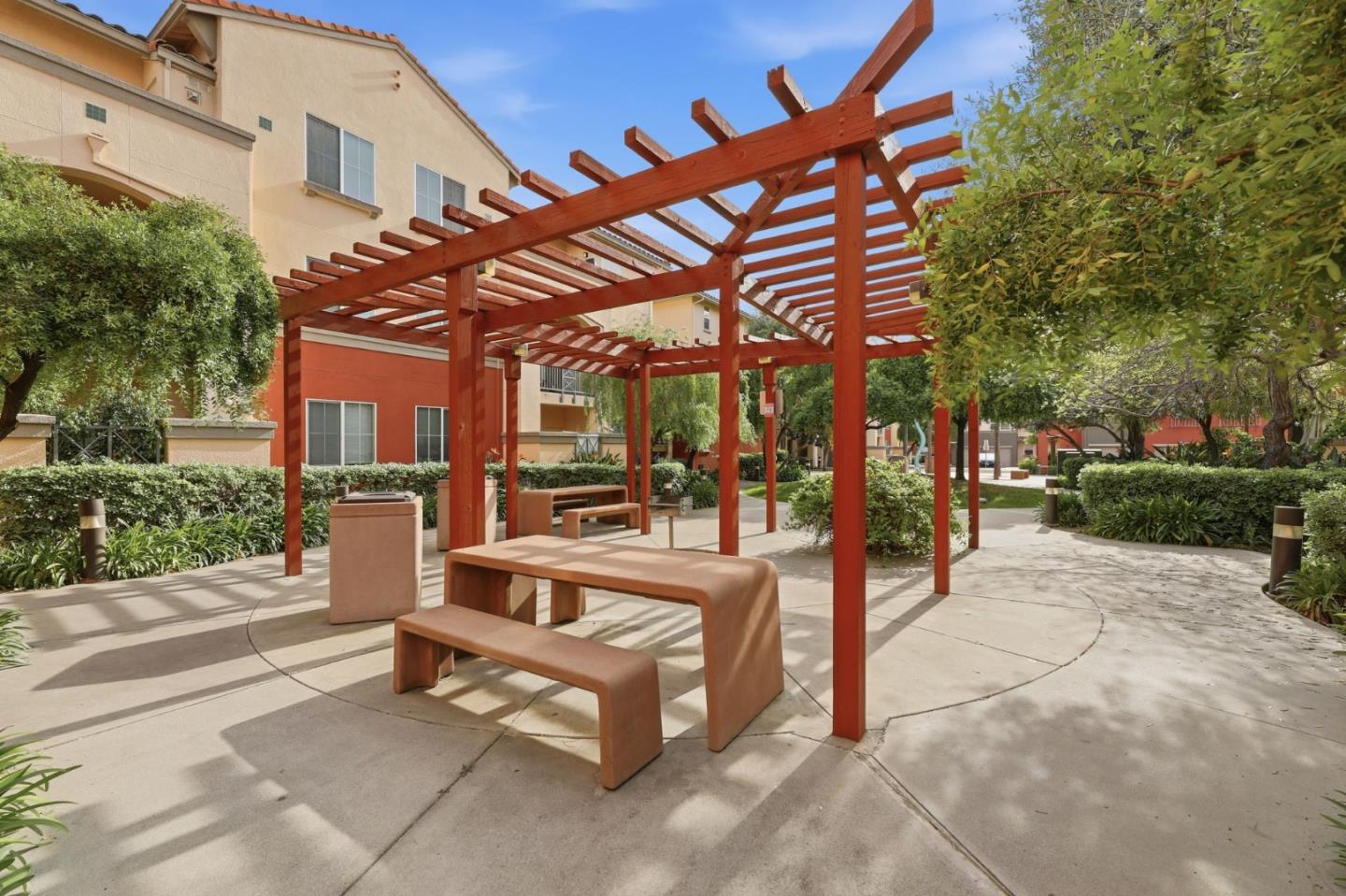 Detail Gallery Image 21 of 24 For 2177 Alum Rock Ave #111,  San Jose,  CA 95116 - 2 Beds | 2 Baths