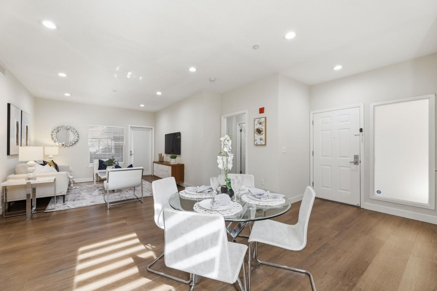 Detail Gallery Image 6 of 24 For 2177 Alum Rock Ave #111,  San Jose,  CA 95116 - 2 Beds | 2 Baths