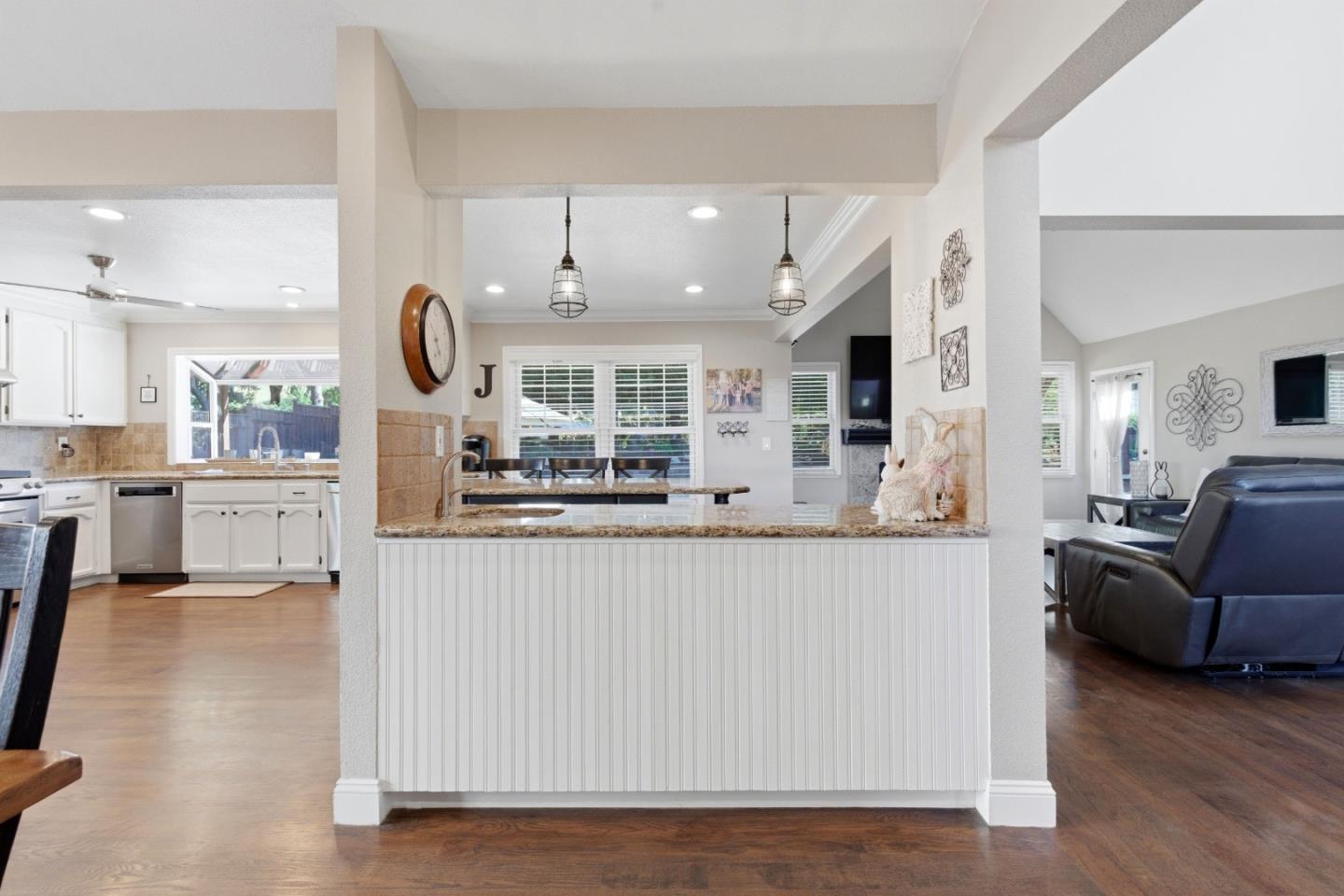 Detail Gallery Image 13 of 53 For 1035 Easy St, Morgan Hill,  CA 95037 - 3 Beds | 2 Baths