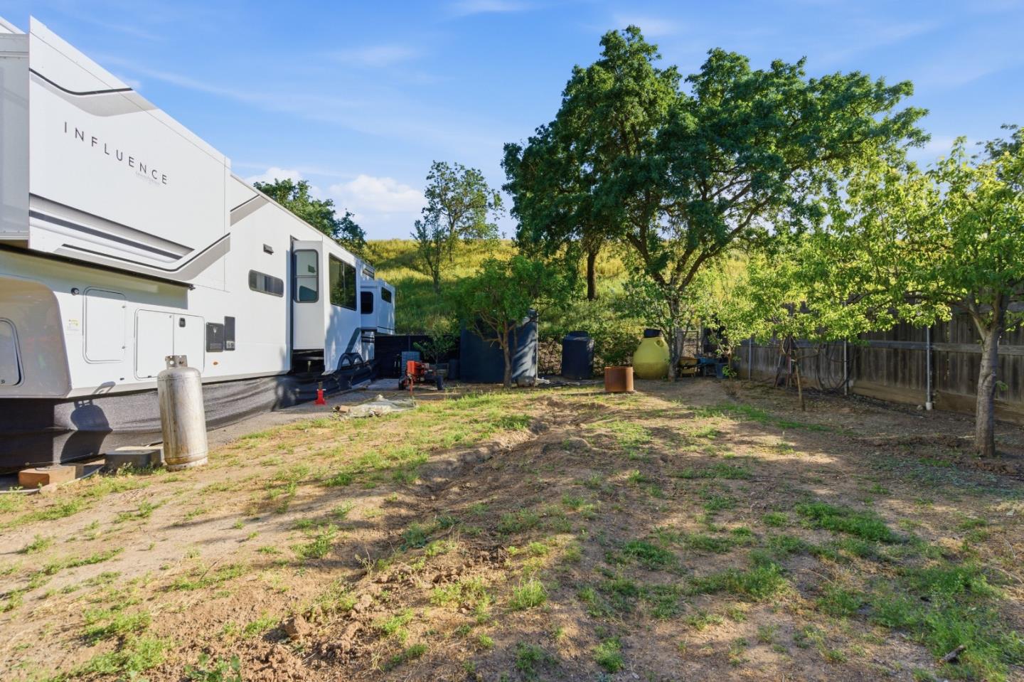 Detail Gallery Image 41 of 53 For 1035 Easy St, Morgan Hill,  CA 95037 - 3 Beds | 2 Baths