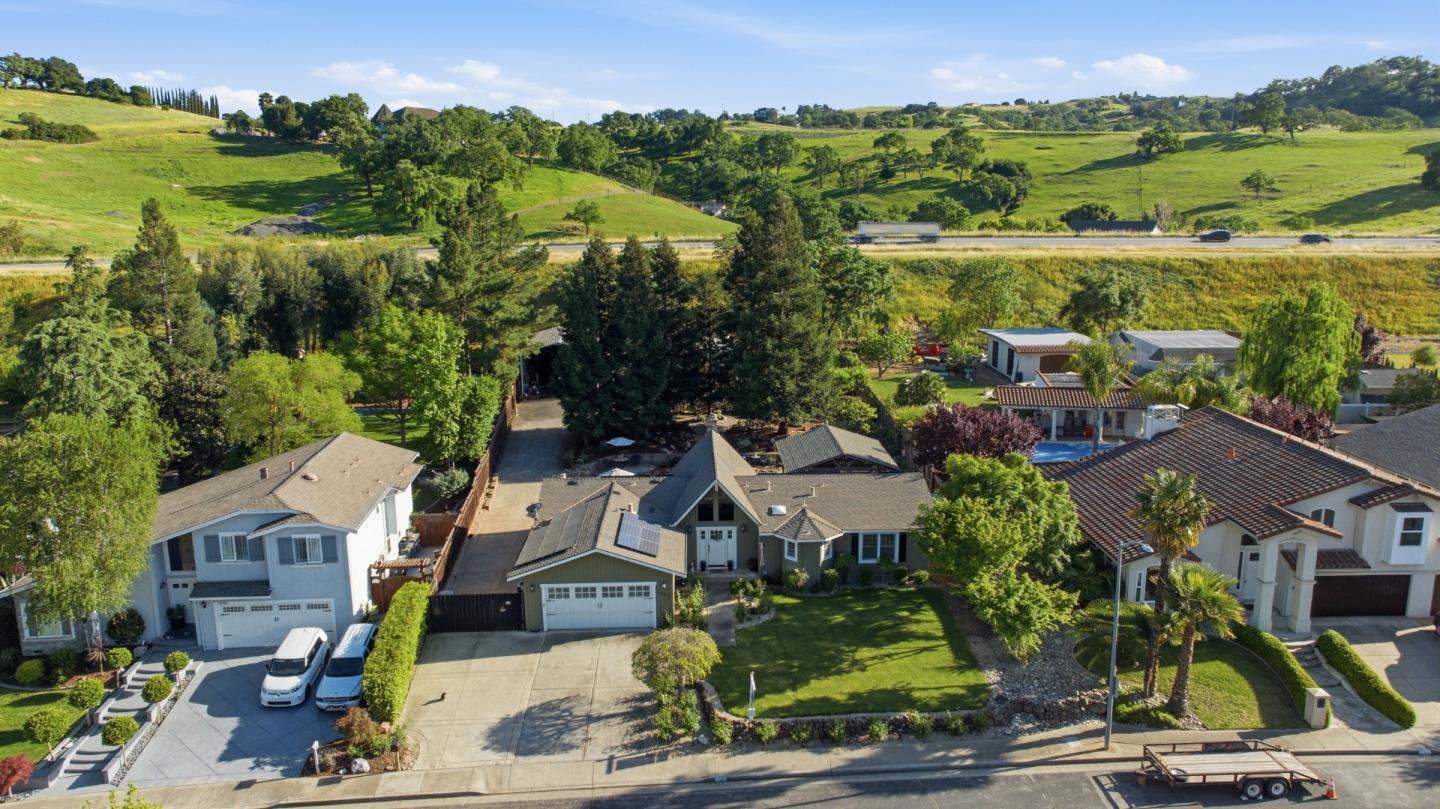 Detail Gallery Image 46 of 53 For 1035 Easy St, Morgan Hill,  CA 95037 - 3 Beds | 2 Baths