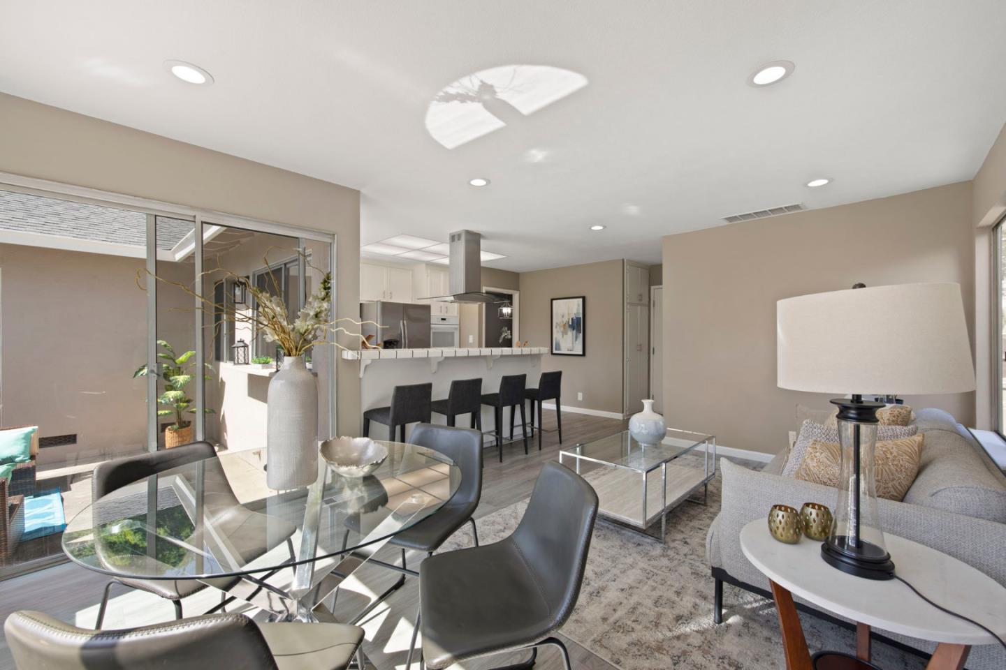 Detail Gallery Image 7 of 58 For 992 Branham Ln, San Jose,  CA 95136 - 4 Beds | 2 Baths