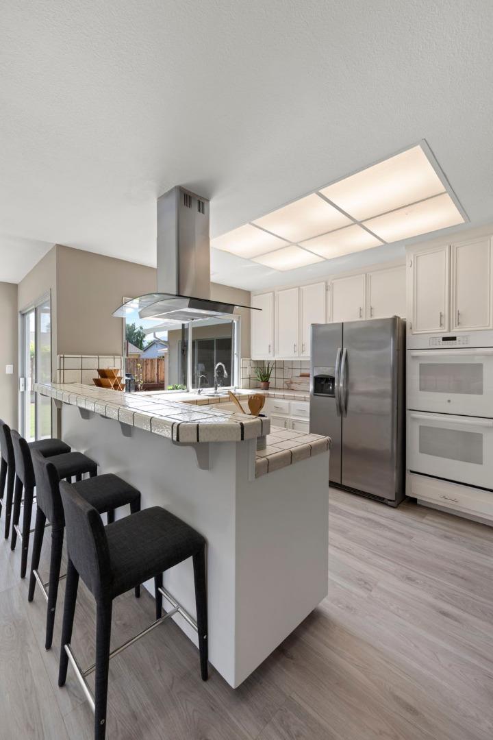 Detail Gallery Image 9 of 58 For 992 Branham Ln, San Jose,  CA 95136 - 4 Beds | 2 Baths