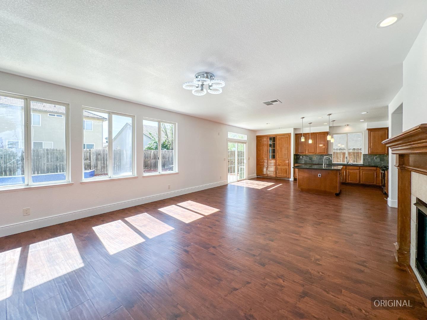 Detail Gallery Image 16 of 27 For 1444 Mendocino Creek Dr, Patterson,  CA 95363 - 5 Beds | 3 Baths