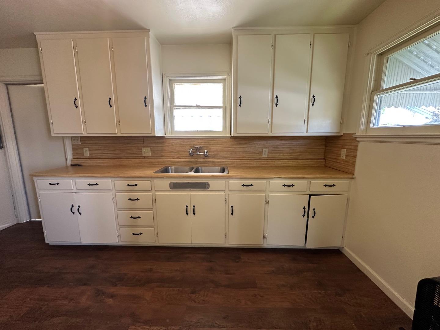 Detail Gallery Image 14 of 23 For 2042 E Mayfair, Fresno,  CA 93703 - 3 Beds | 1 Baths