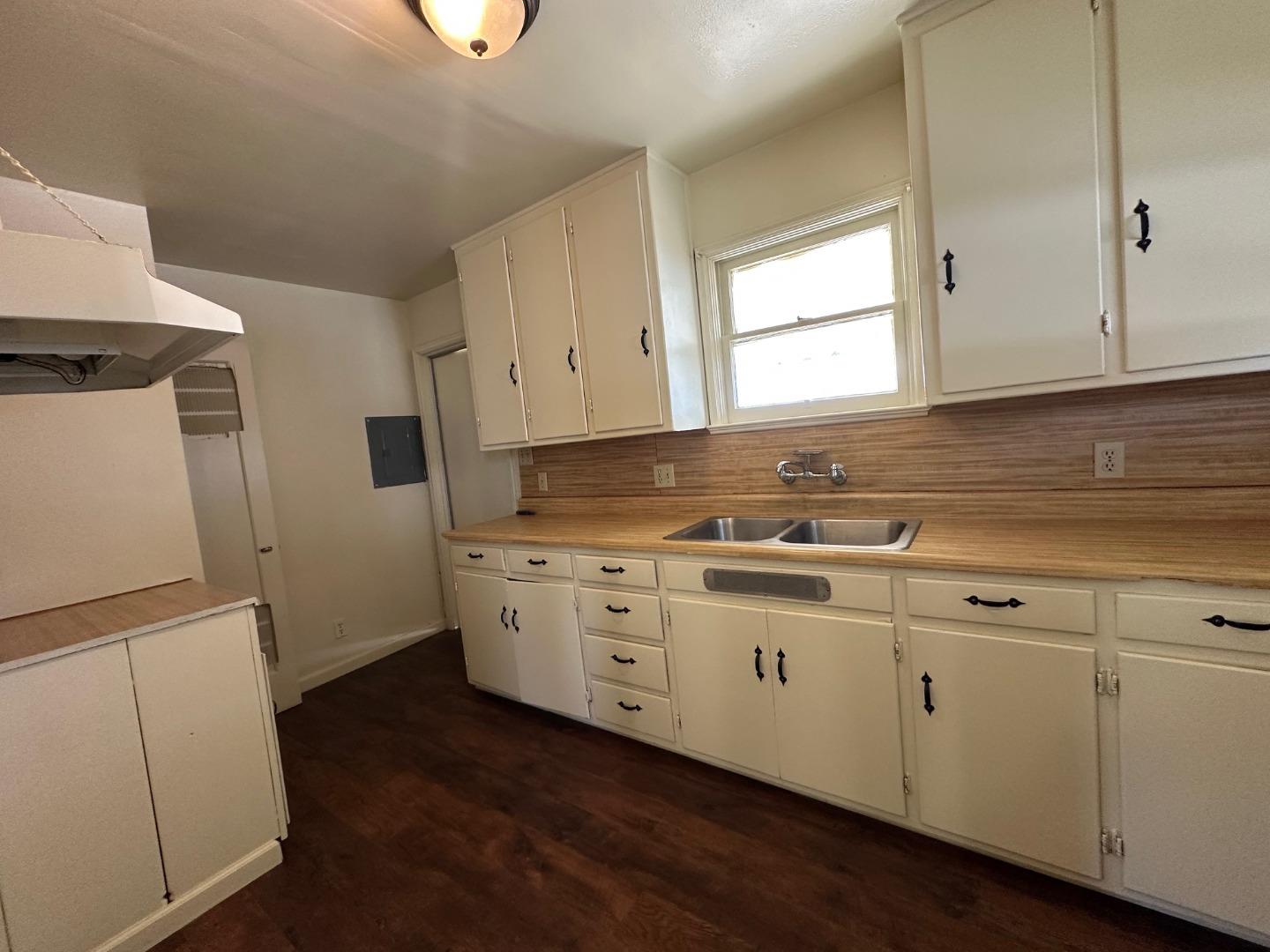 Detail Gallery Image 15 of 23 For 2042 E Mayfair, Fresno,  CA 93703 - 3 Beds | 1 Baths