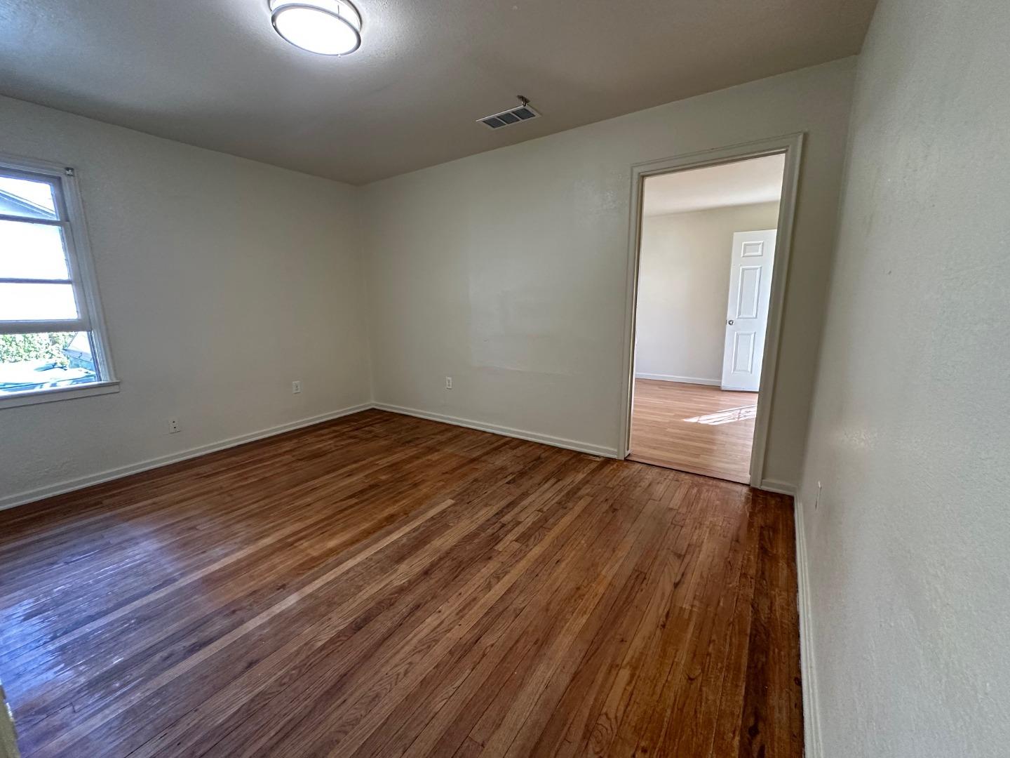 Detail Gallery Image 17 of 23 For 2042 E Mayfair, Fresno,  CA 93703 - 3 Beds | 1 Baths