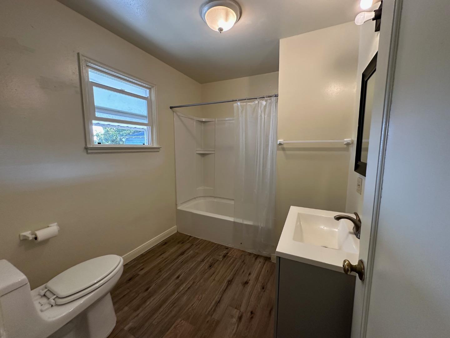 Detail Gallery Image 18 of 23 For 2042 E Mayfair, Fresno,  CA 93703 - 3 Beds | 1 Baths