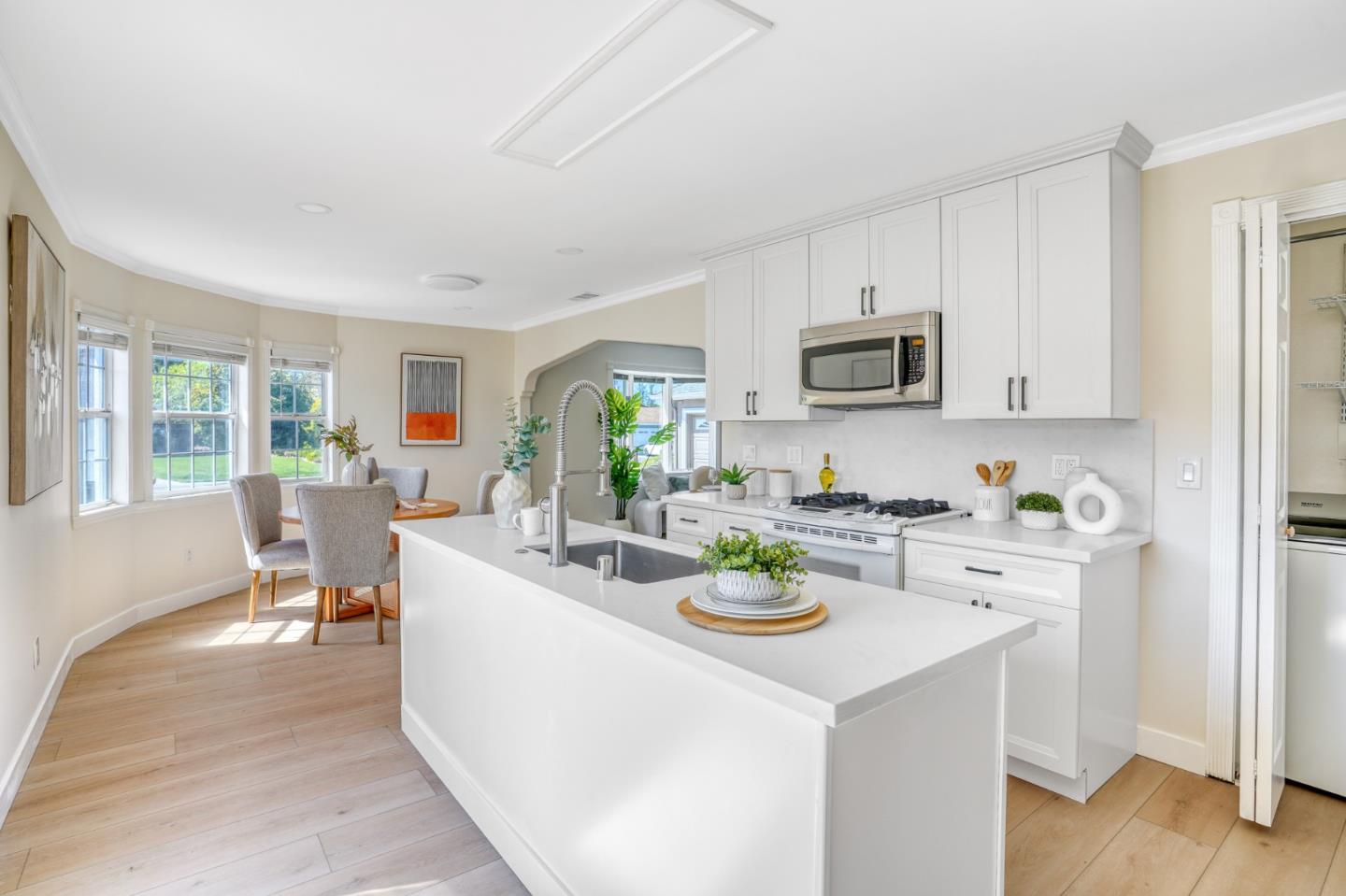 Detail Gallery Image 13 of 44 For 5466 Mary Jo Way, San Jose,  CA 95124 - 3 Beds | 2 Baths