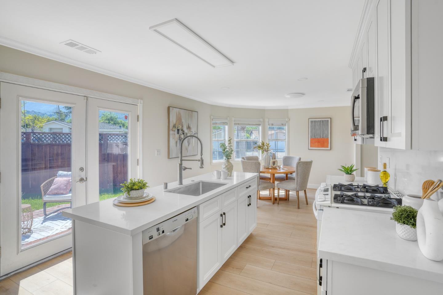 Detail Gallery Image 14 of 44 For 5466 Mary Jo Way, San Jose,  CA 95124 - 3 Beds | 2 Baths