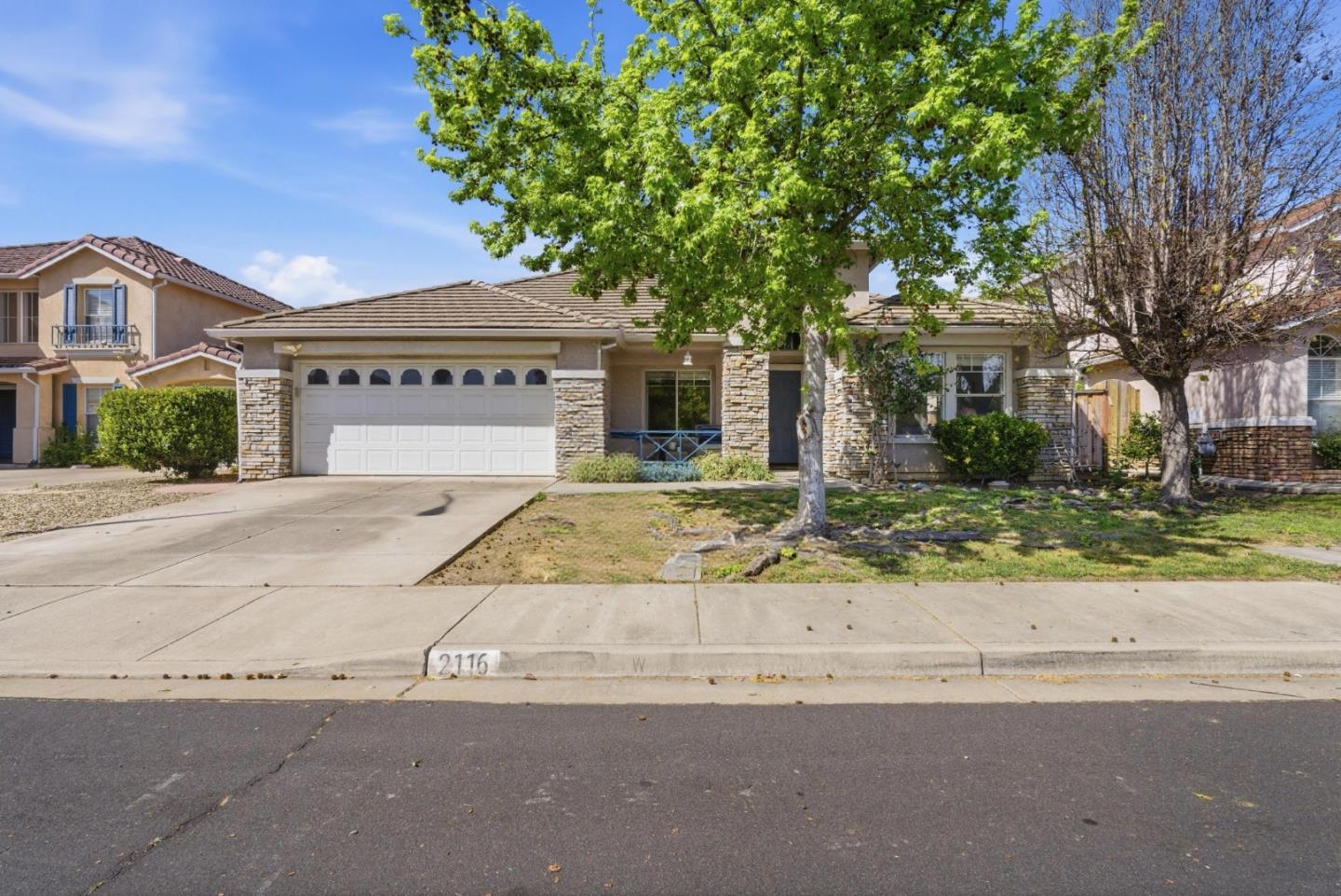 Detail Gallery Image 2 of 45 For 2116 Sunsprite Dr, Union City,  CA 94587 - 3 Beds | 2 Baths