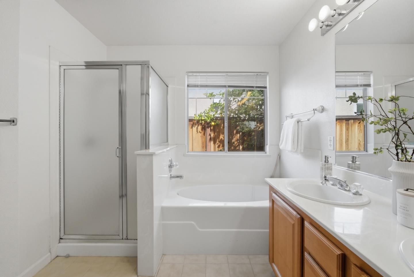 Detail Gallery Image 25 of 45 For 2116 Sunsprite Dr, Union City,  CA 94587 - 3 Beds | 2 Baths