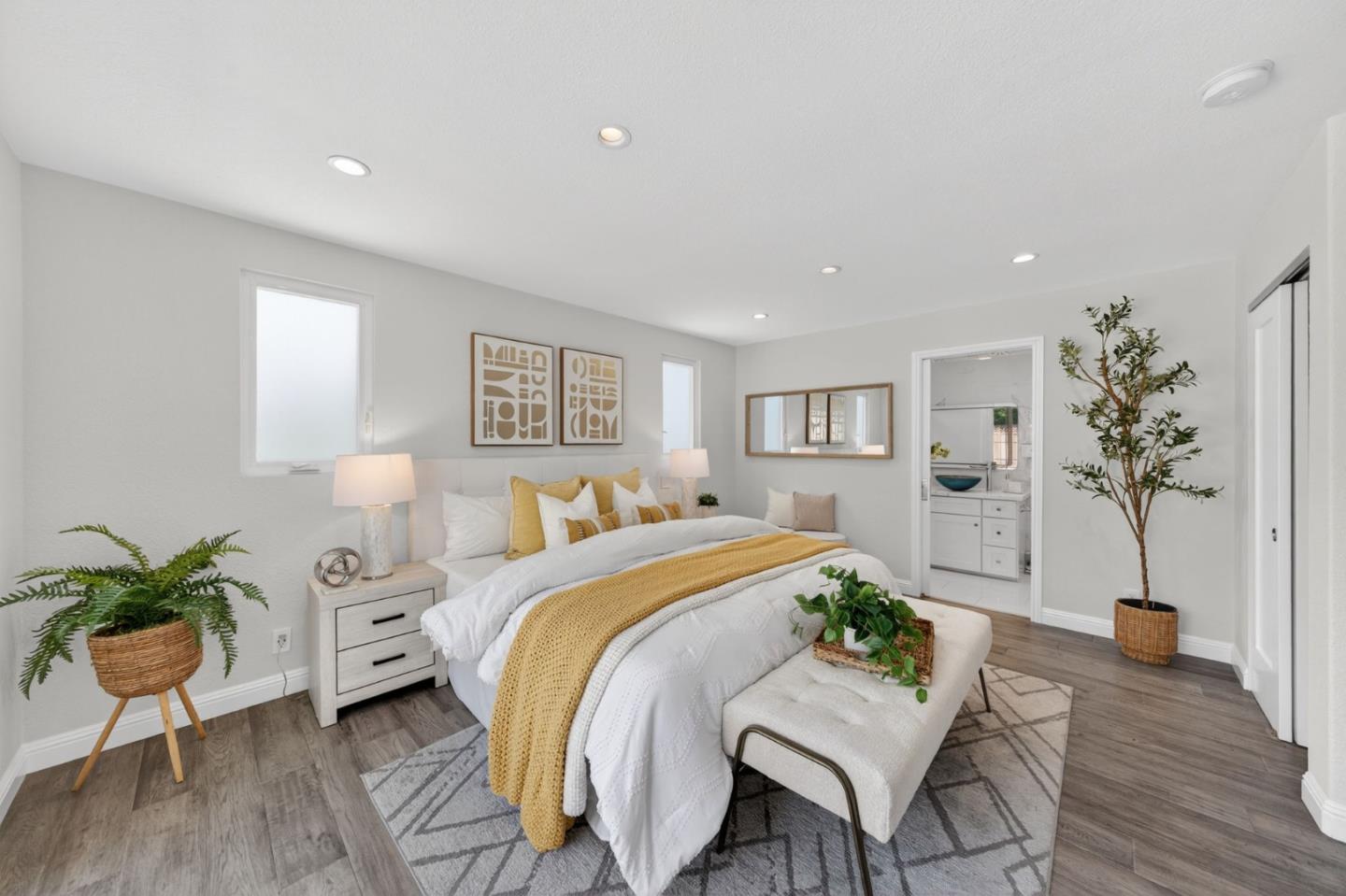 Detail Gallery Image 10 of 27 For 184 Sun Blossom Dr, San Jose,  CA 95123 - 4 Beds | 3 Baths