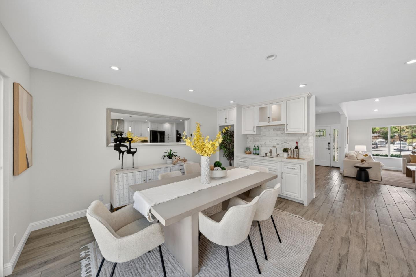 Detail Gallery Image 4 of 27 For 184 Sun Blossom Dr, San Jose,  CA 95123 - 4 Beds | 3 Baths