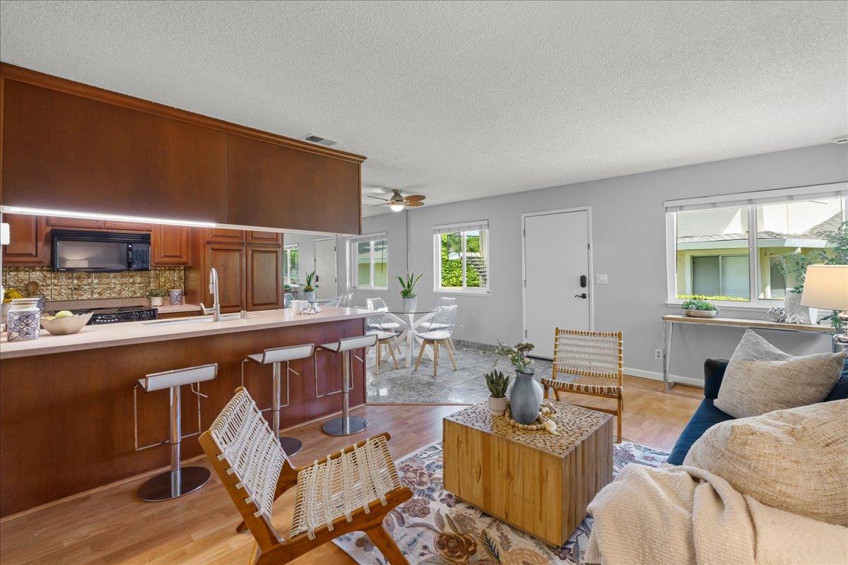 Detail Gallery Image 5 of 16 For 2317 Saidel Dr #2,  San Jose,  CA 95124 - 2 Beds | 1 Baths