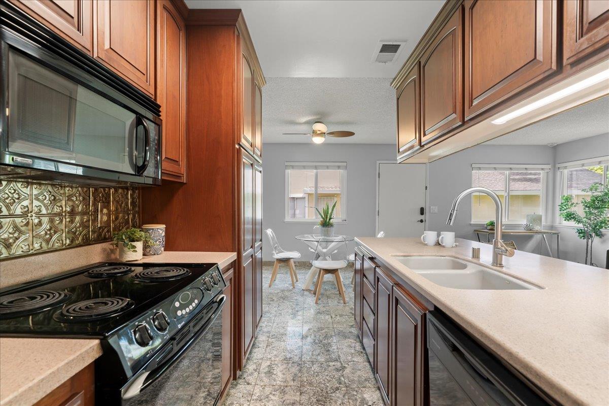 Detail Gallery Image 9 of 16 For 2317 Saidel Dr #2,  San Jose,  CA 95124 - 2 Beds | 1 Baths