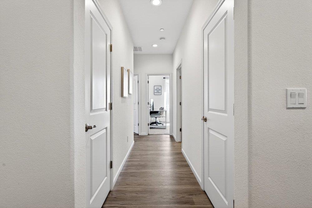 Detail Gallery Image 5 of 42 For 3088 Palomino Way, Hollister,  CA 95023 - 4 Beds | 2/1 Baths