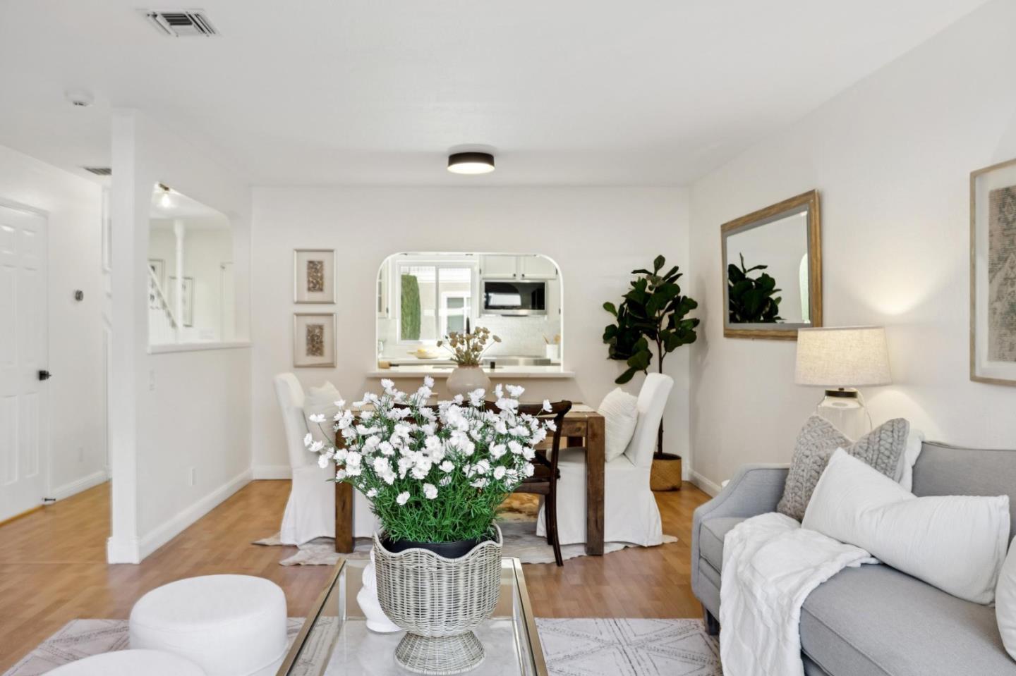 Detail Gallery Image 10 of 40 For 718 Vera Ave, Redwood City,  CA 94061 - 3 Beds | 2/1 Baths