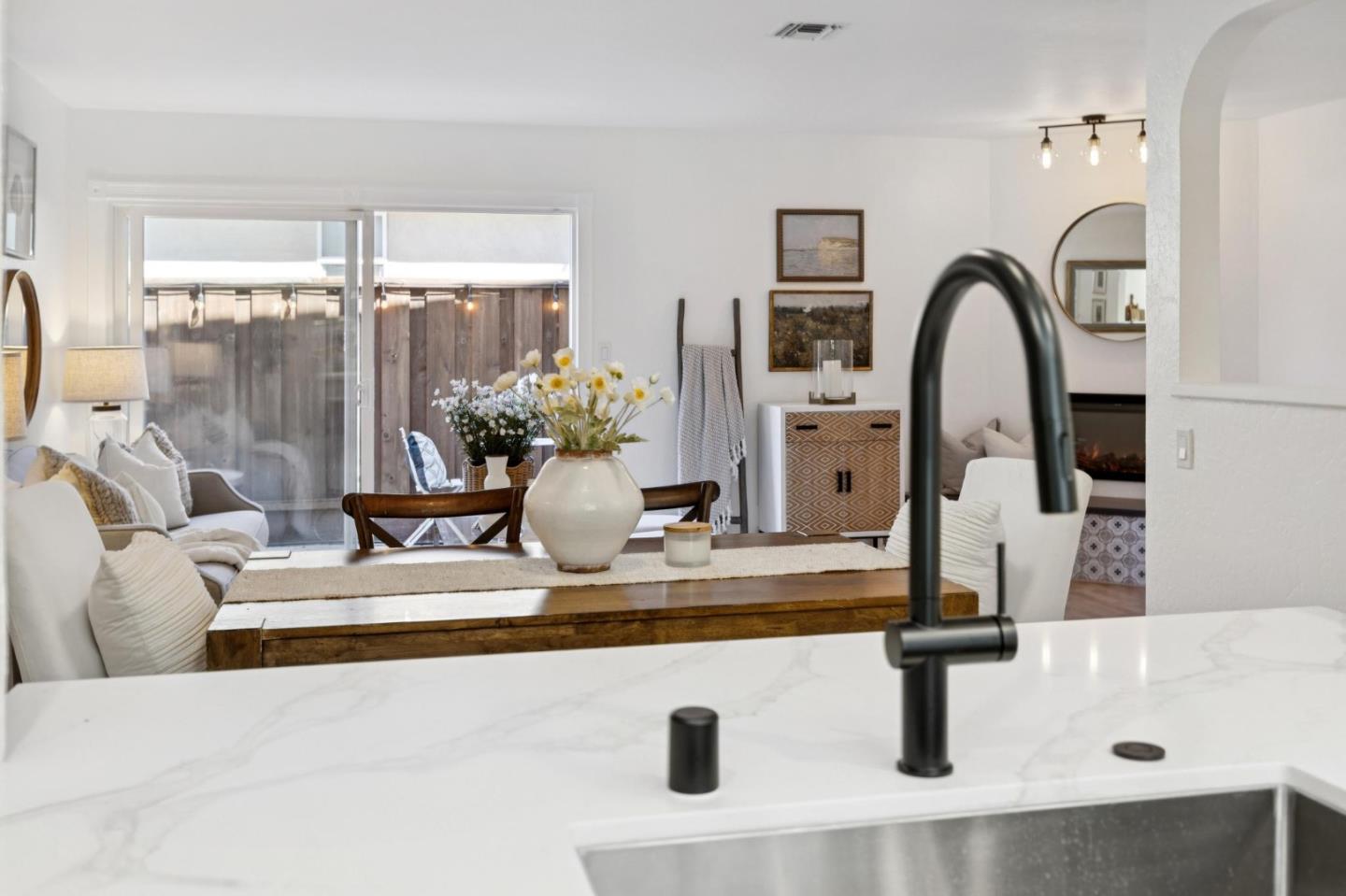 Detail Gallery Image 13 of 40 For 718 Vera Ave, Redwood City,  CA 94061 - 3 Beds | 2/1 Baths