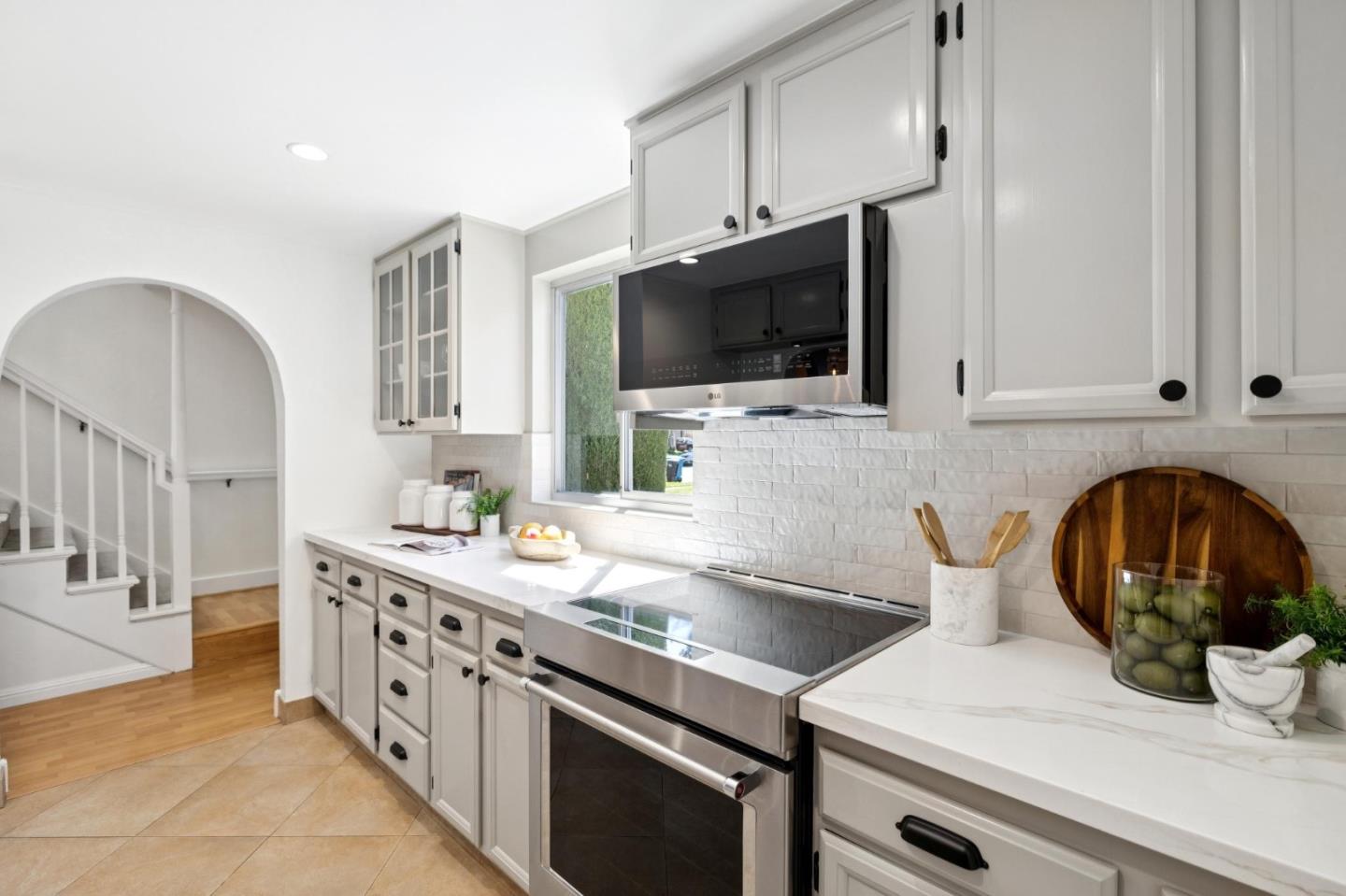 Detail Gallery Image 14 of 40 For 718 Vera Ave, Redwood City,  CA 94061 - 3 Beds | 2/1 Baths