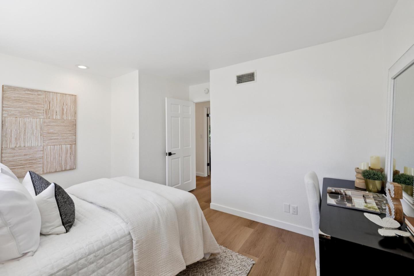 Detail Gallery Image 22 of 40 For 718 Vera Ave, Redwood City,  CA 94061 - 3 Beds | 2/1 Baths