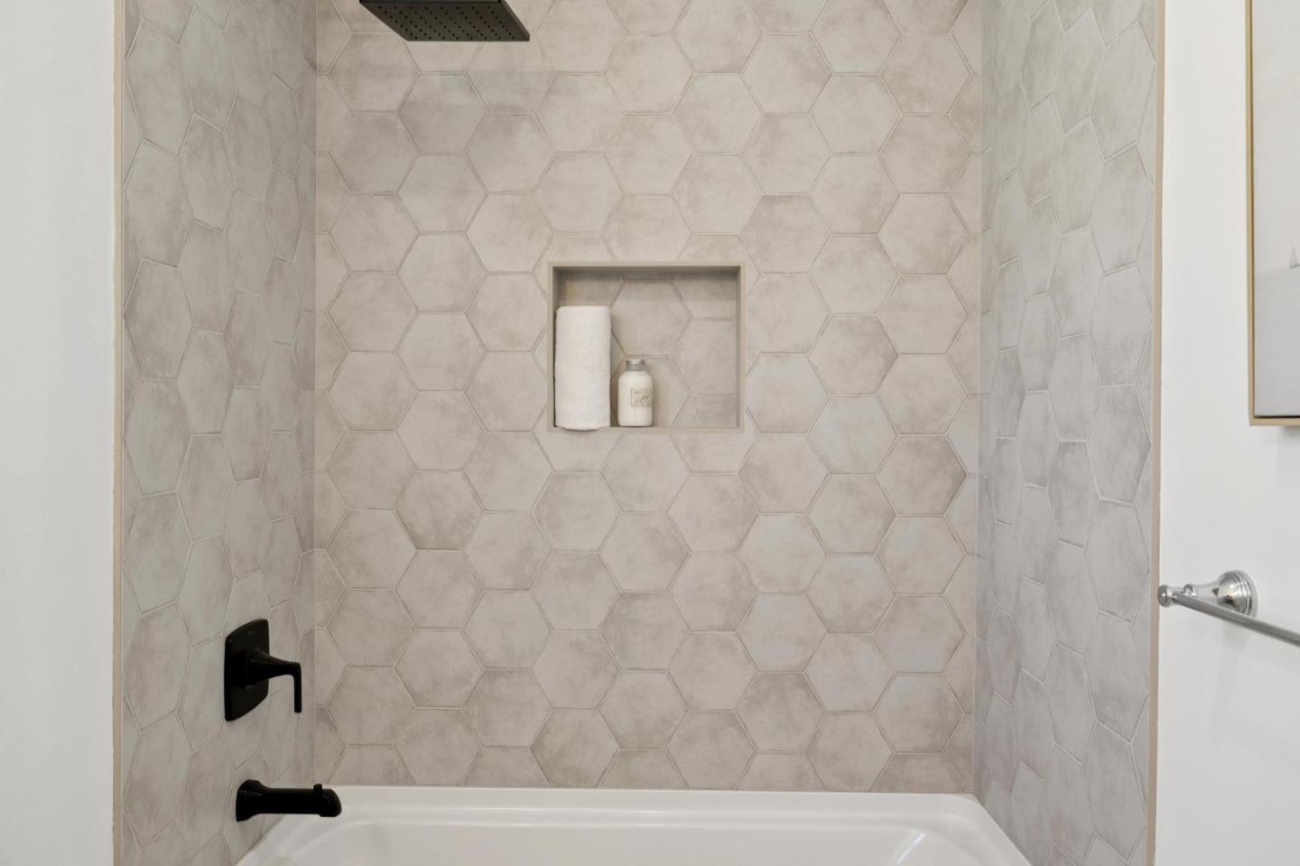 Detail Gallery Image 25 of 40 For 718 Vera Ave, Redwood City,  CA 94061 - 3 Beds | 2/1 Baths