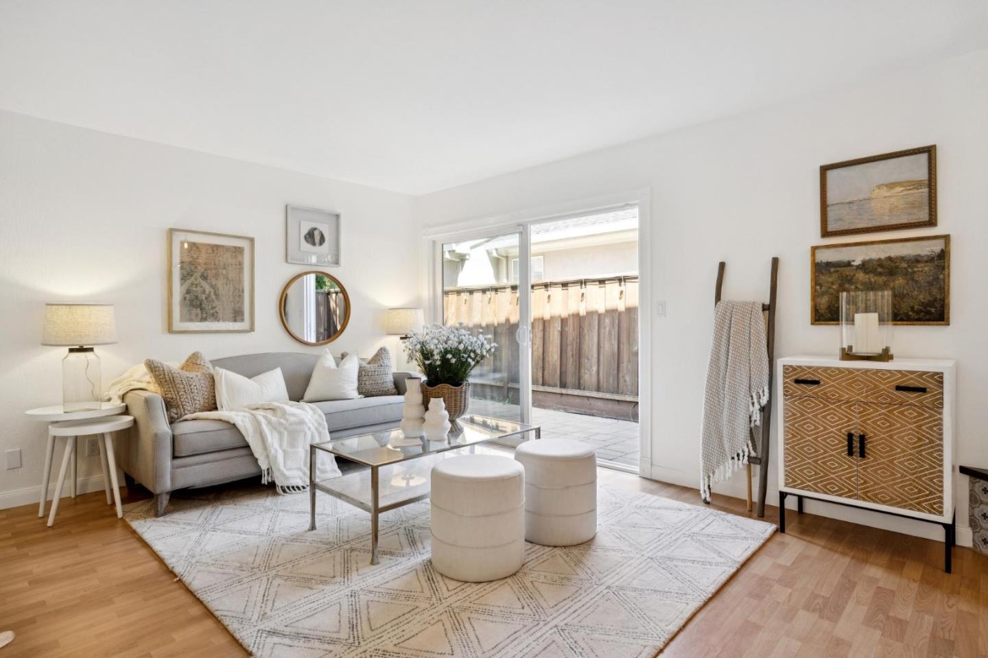 Detail Gallery Image 3 of 40 For 718 Vera Ave, Redwood City,  CA 94061 - 3 Beds | 2/1 Baths