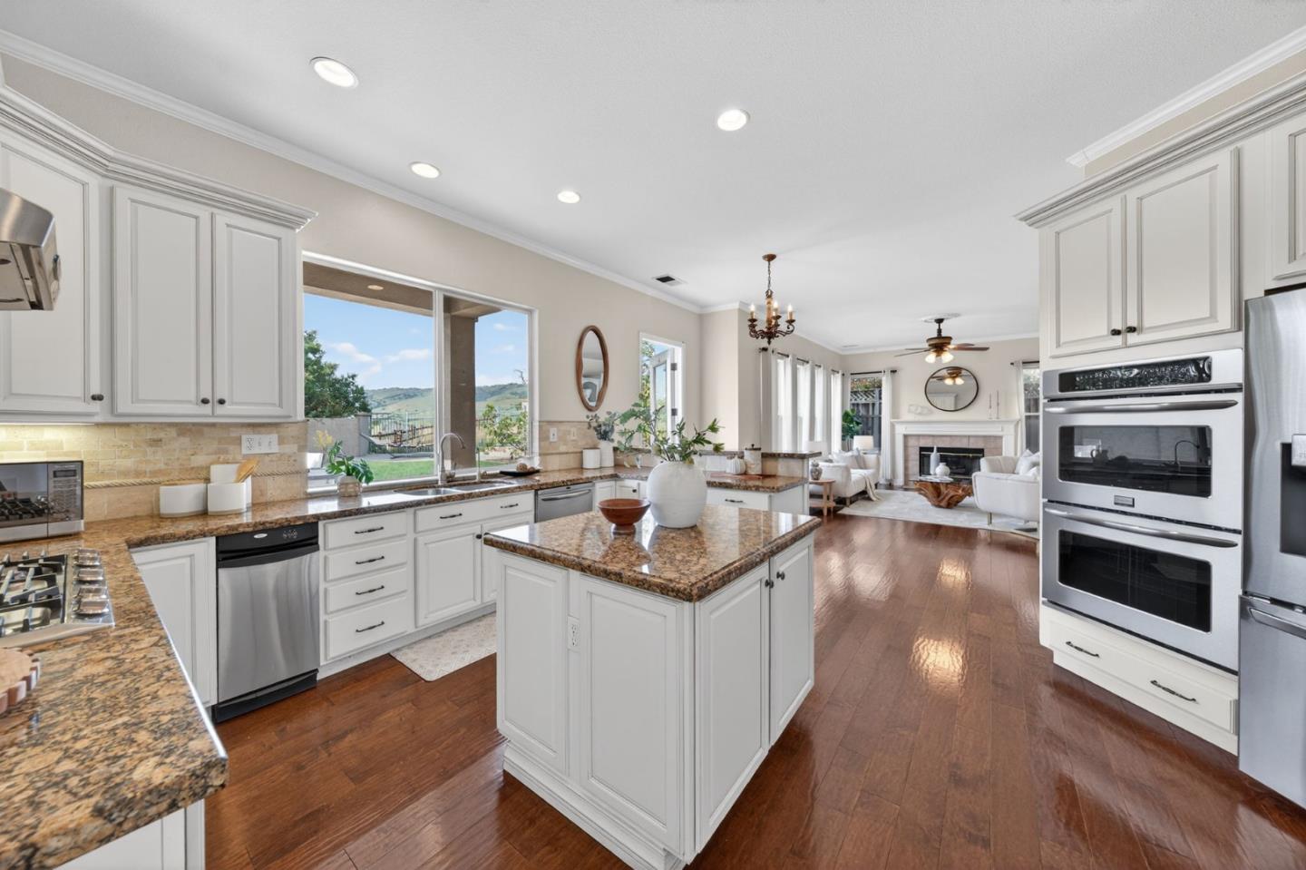 Detail Gallery Image 23 of 82 For 6039 La Spezia Pl, San Jose,  CA 95138 - 6 Beds | 6 Baths