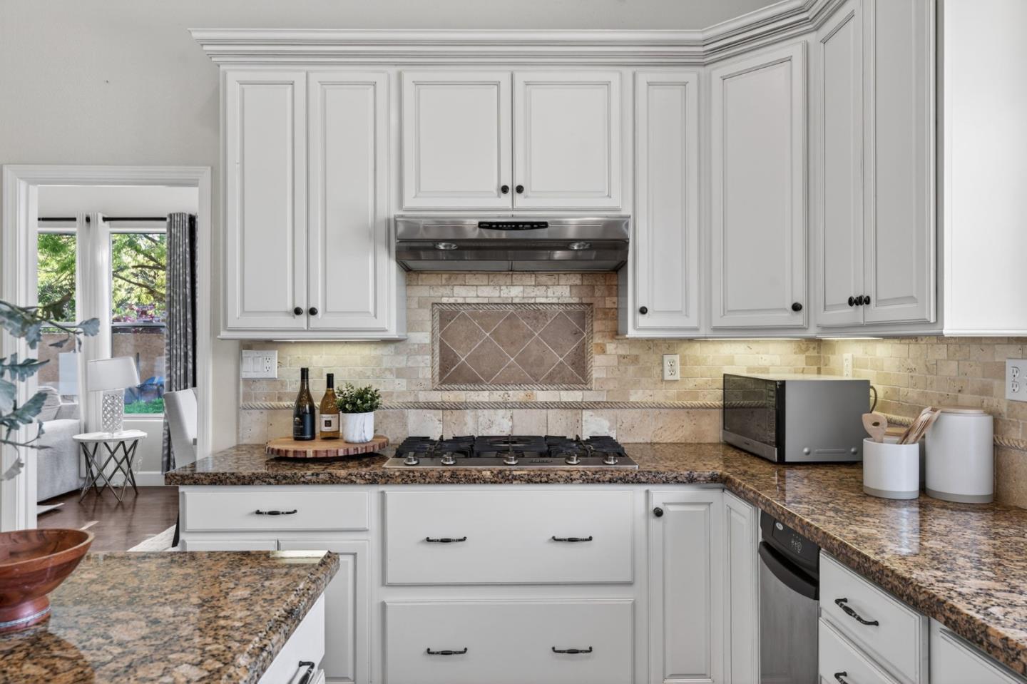 Detail Gallery Image 24 of 82 For 6039 La Spezia Pl, San Jose,  CA 95138 - 6 Beds | 6 Baths