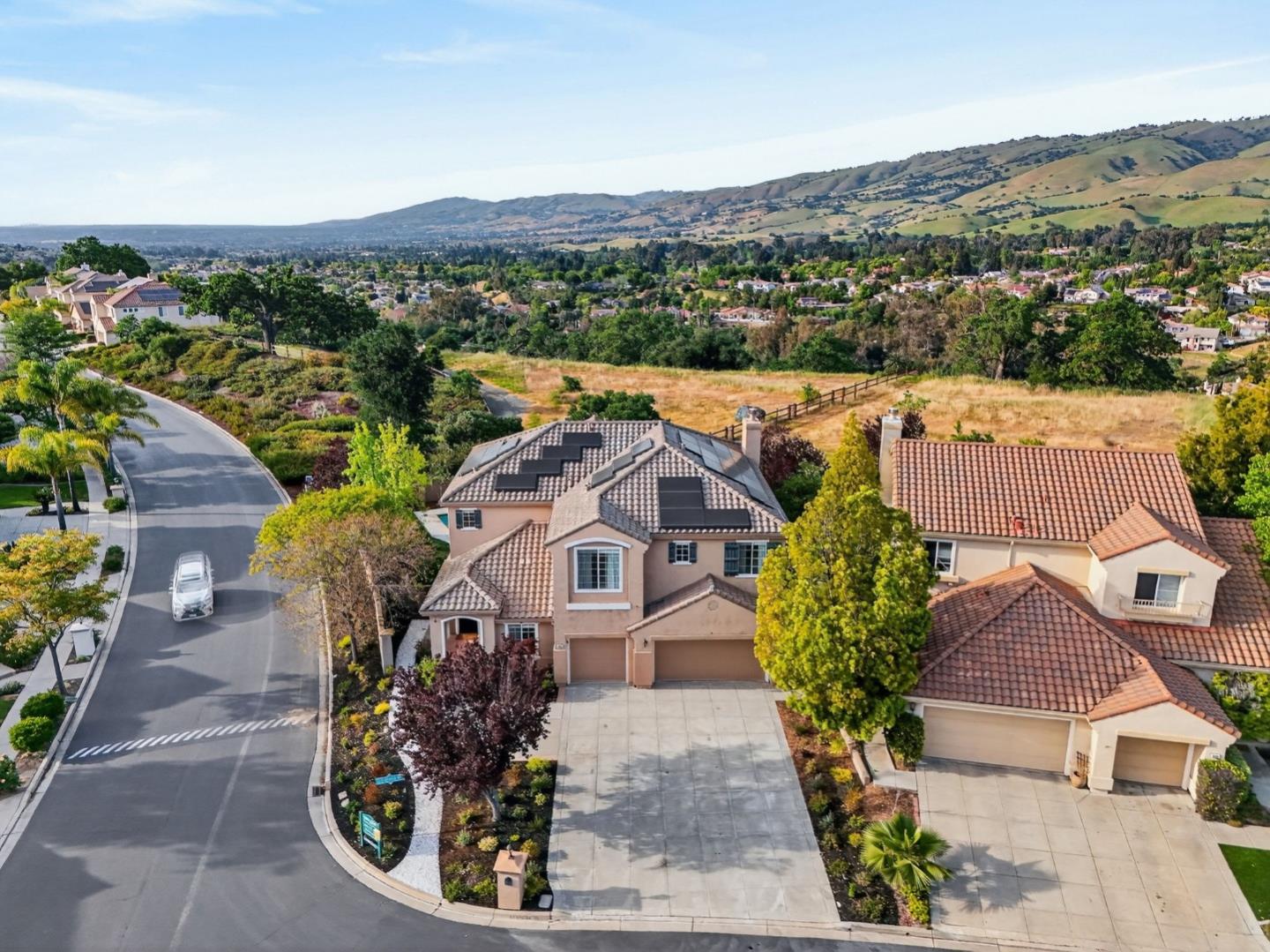 Detail Gallery Image 3 of 82 For 6039 La Spezia Pl, San Jose,  CA 95138 - 6 Beds | 6 Baths