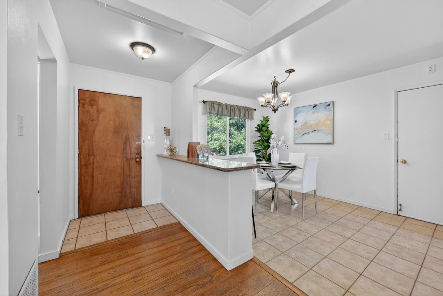 Detail Gallery Image 10 of 48 For 2315 Monserat Ave, Belmont,  CA 94002 - 3 Beds | 2/1 Baths