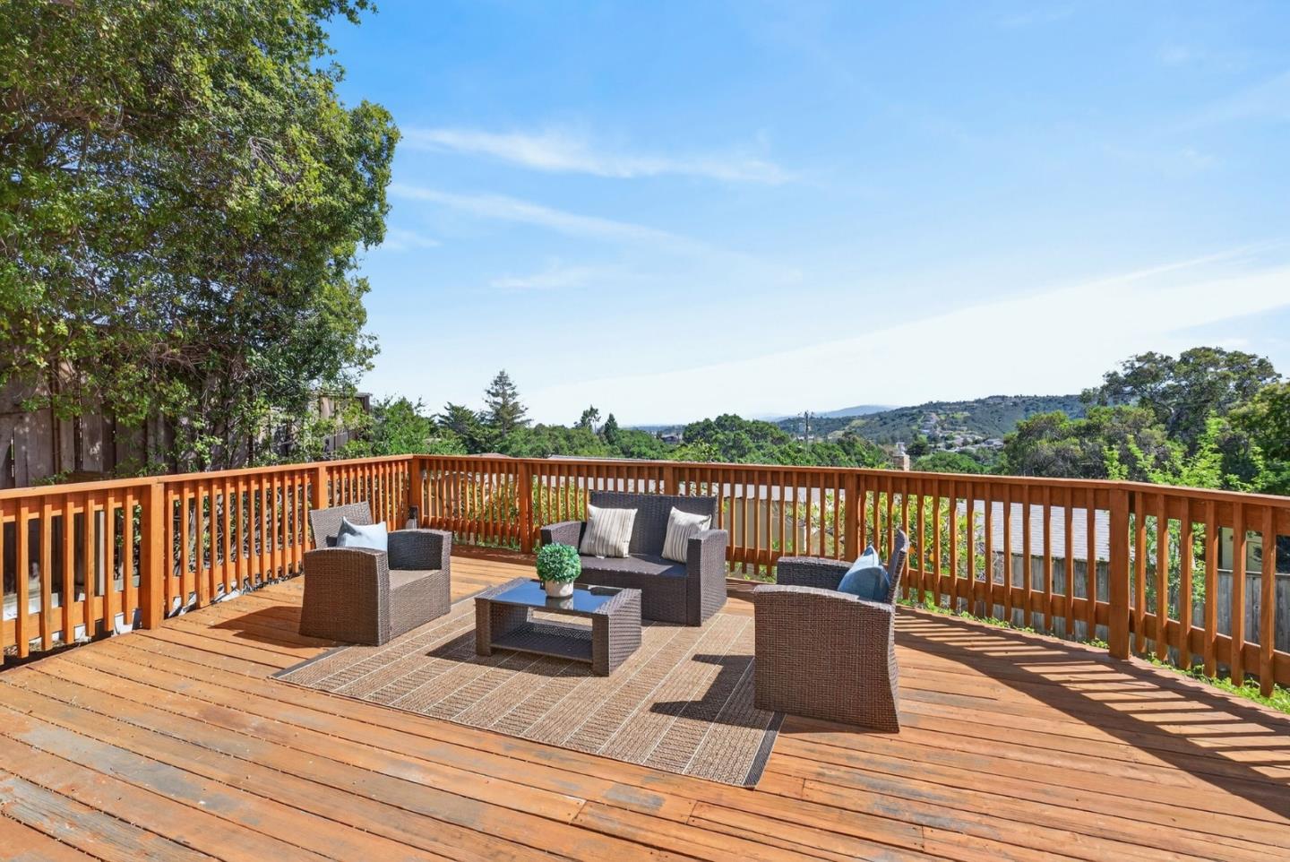 Detail Gallery Image 2 of 48 For 2315 Monserat Ave, Belmont,  CA 94002 - 3 Beds | 2/1 Baths