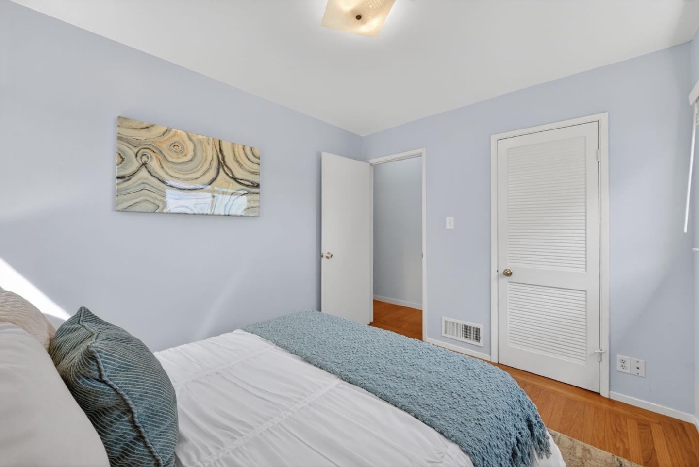 Detail Gallery Image 25 of 48 For 2315 Monserat Ave, Belmont,  CA 94002 - 3 Beds | 2/1 Baths