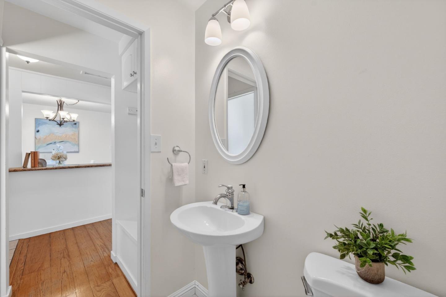 Detail Gallery Image 27 of 48 For 2315 Monserat Ave, Belmont,  CA 94002 - 3 Beds | 2/1 Baths