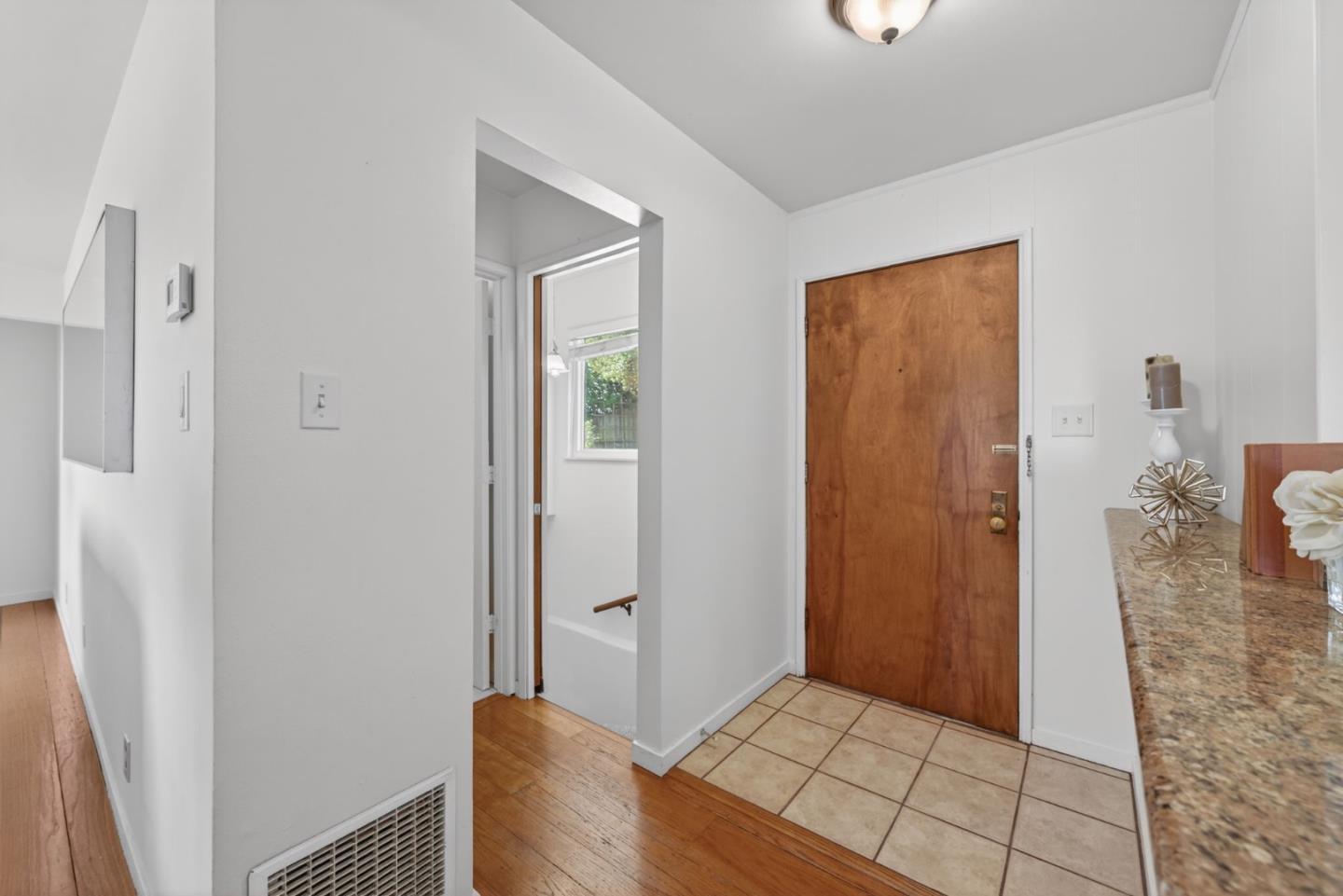 Detail Gallery Image 28 of 48 For 2315 Monserat Ave, Belmont,  CA 94002 - 3 Beds | 2/1 Baths