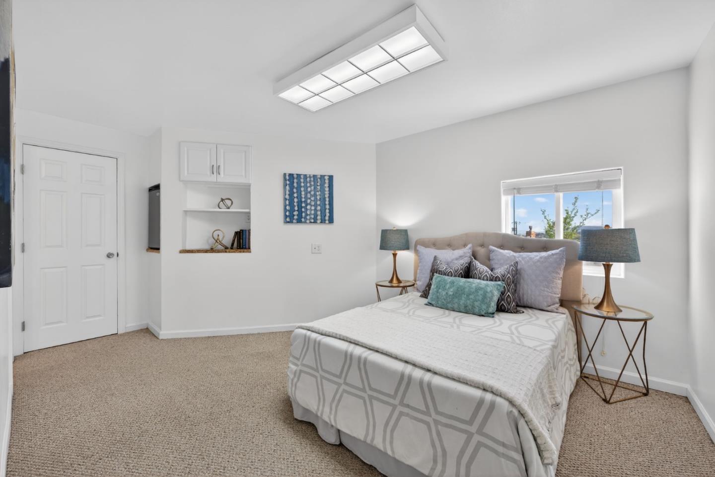 Detail Gallery Image 31 of 48 For 2315 Monserat Ave, Belmont,  CA 94002 - 3 Beds | 2/1 Baths