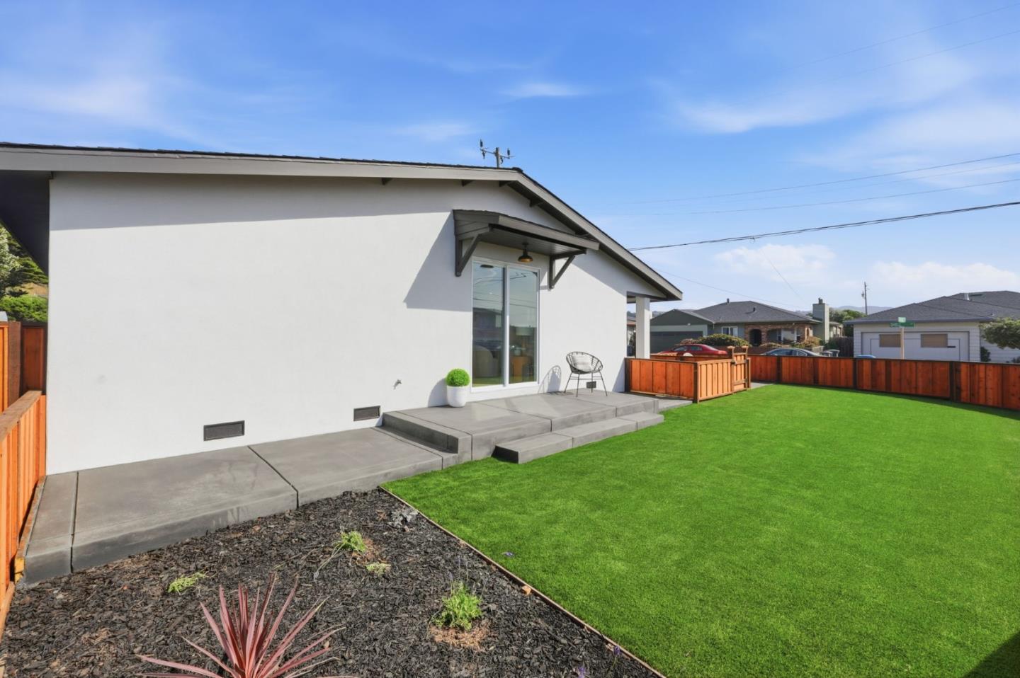 Detail Gallery Image 14 of 32 For 125 Shell St, Pacifica,  CA 94044 - 3 Beds | 2 Baths