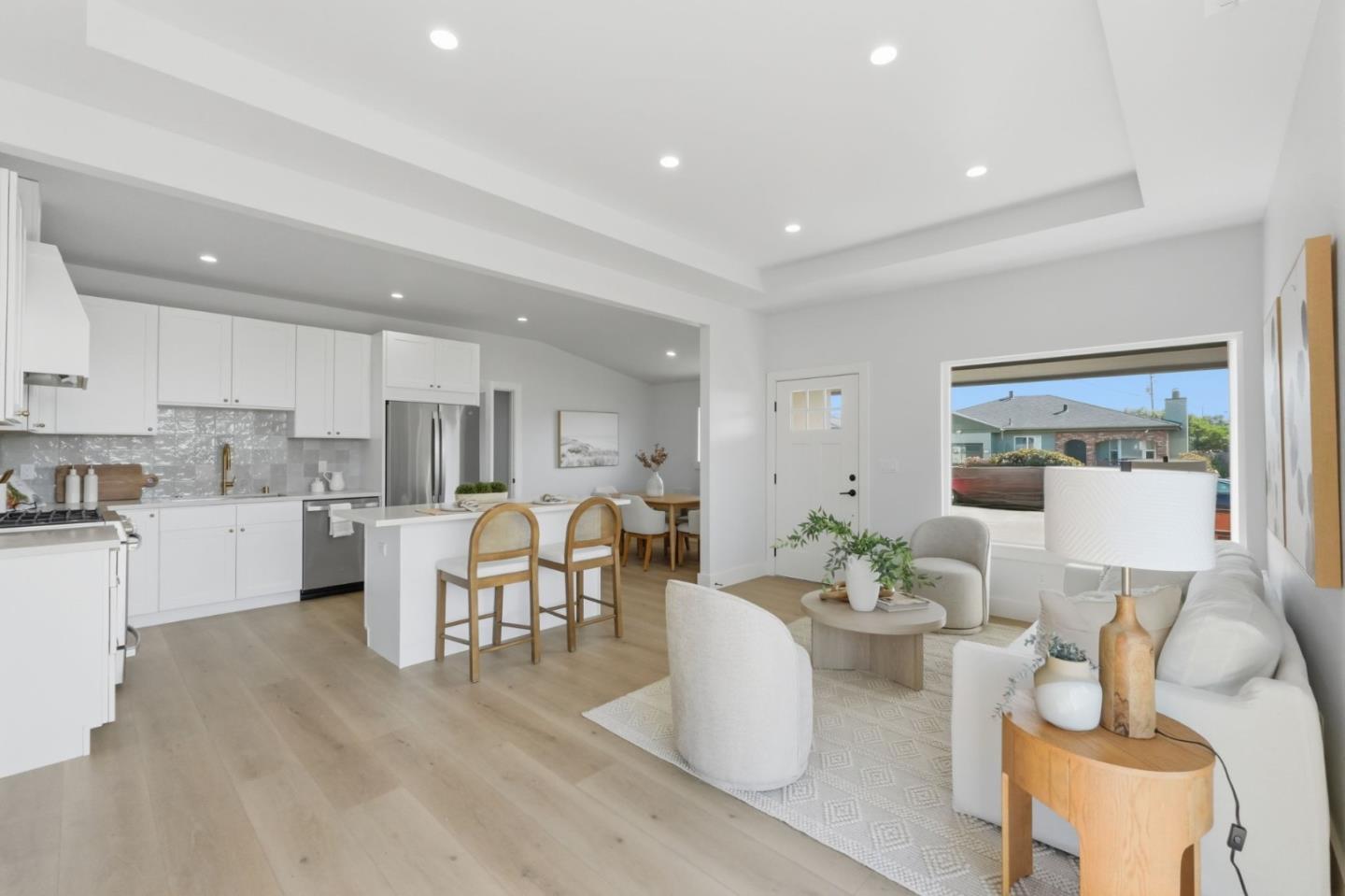 Detail Gallery Image 4 of 32 For 125 Shell St, Pacifica,  CA 94044 - 3 Beds | 2 Baths