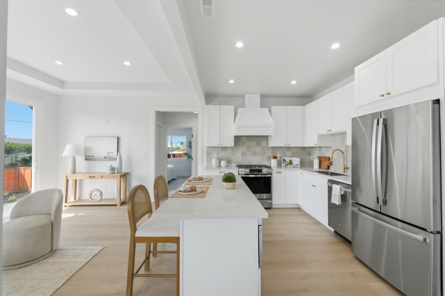 Detail Gallery Image 6 of 32 For 125 Shell St, Pacifica,  CA 94044 - 3 Beds | 2 Baths