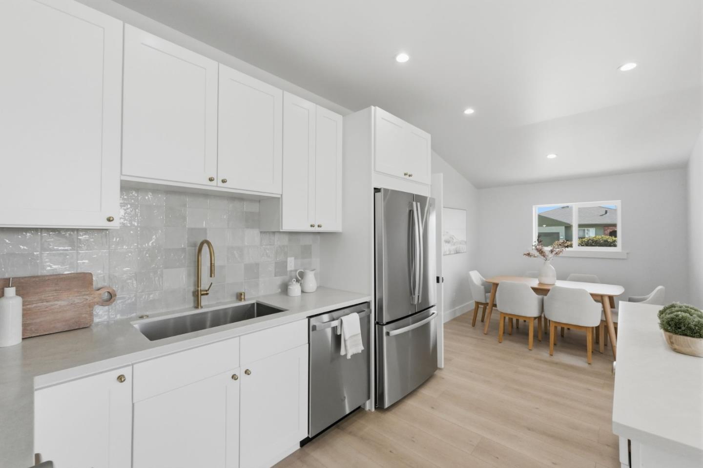 Detail Gallery Image 8 of 32 For 125 Shell St, Pacifica,  CA 94044 - 3 Beds | 2 Baths