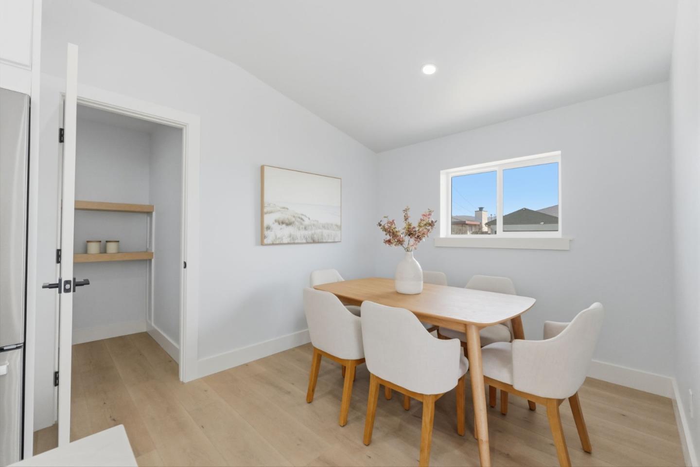 Detail Gallery Image 9 of 32 For 125 Shell St, Pacifica,  CA 94044 - 3 Beds | 2 Baths