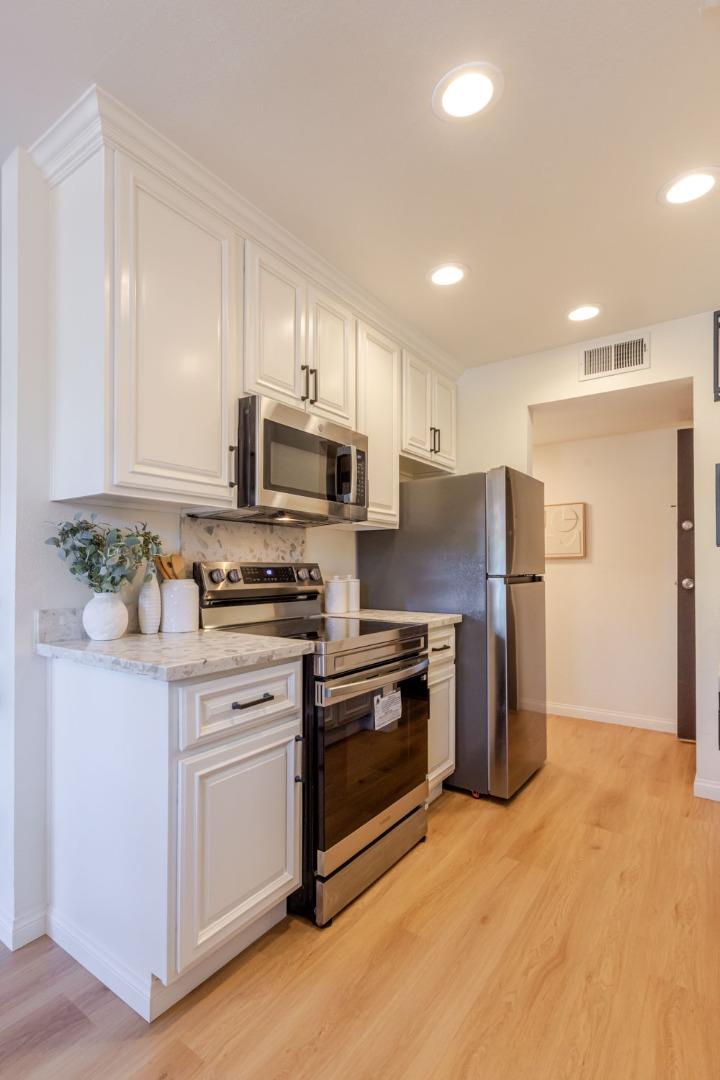 Detail Gallery Image 6 of 41 For 279 Tradewinds Dr #6,  San Jose,  CA 95123 - 2 Beds | 1 Baths