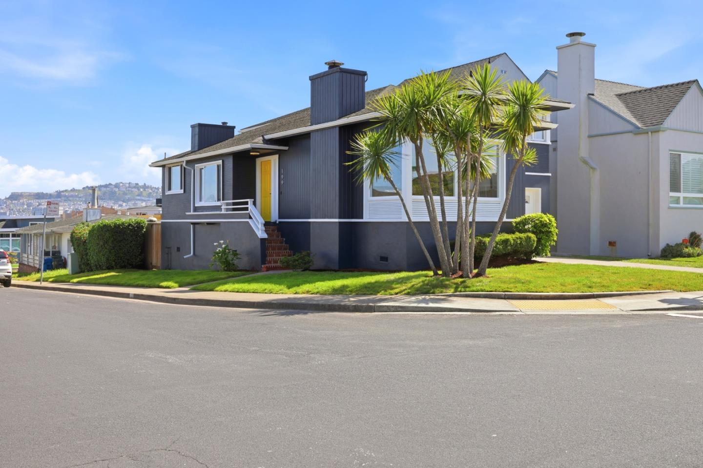 Front Image Thumbnail for ML82040613