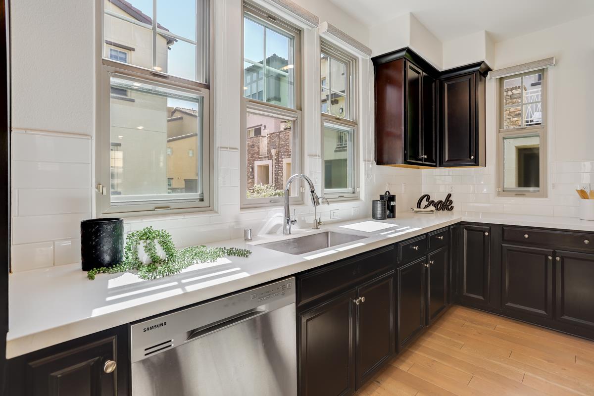 Detail Gallery Image 14 of 39 For 14 Catania Cmn, Fremont,  CA 94536 - 3 Beds | 2 Baths