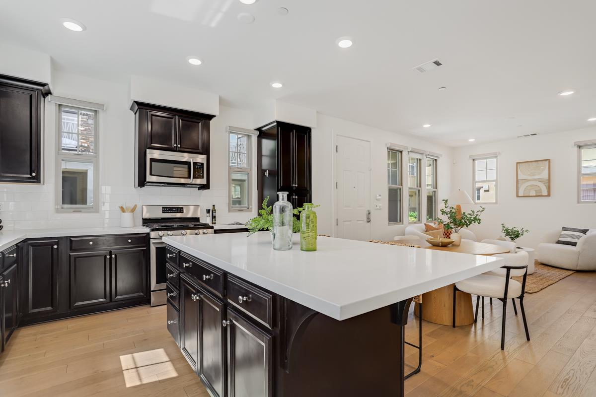 Detail Gallery Image 15 of 39 For 14 Catania Cmn, Fremont,  CA 94536 - 3 Beds | 2 Baths