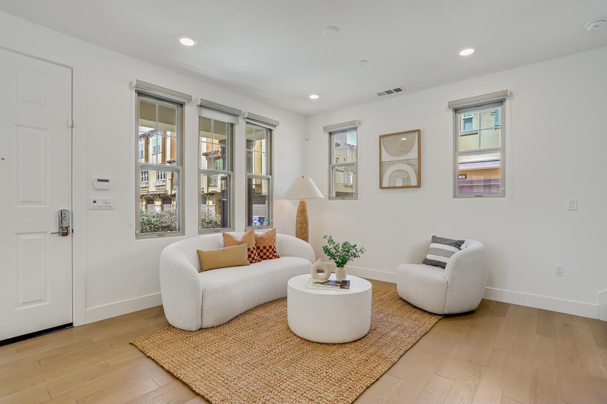 Detail Gallery Image 7 of 39 For 14 Catania Cmn, Fremont,  CA 94536 - 3 Beds | 2 Baths