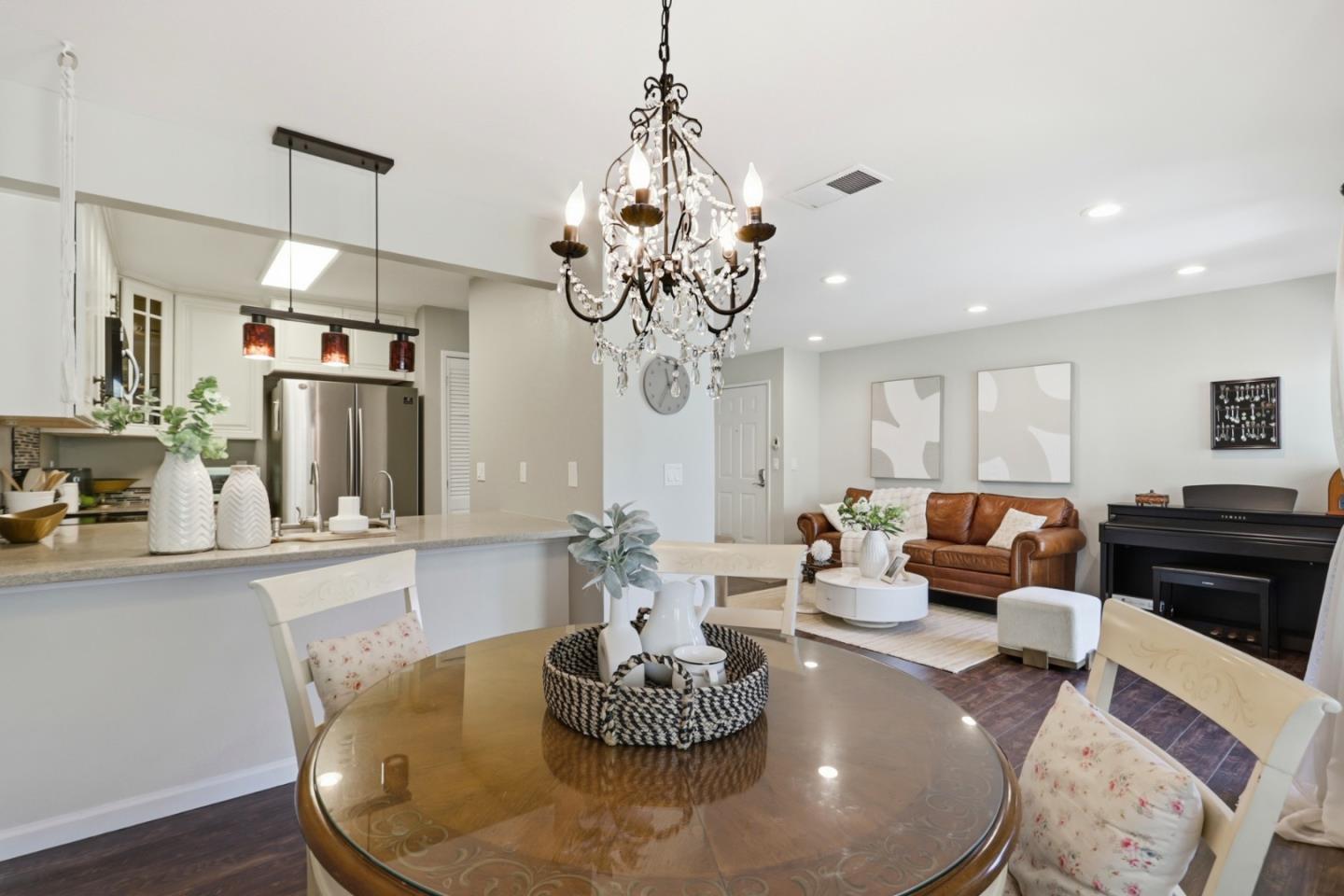 Detail Gallery Image 9 of 27 For 4839 Pine Forest Pl, San Jose,  CA 95118 - 2 Beds | 2 Baths