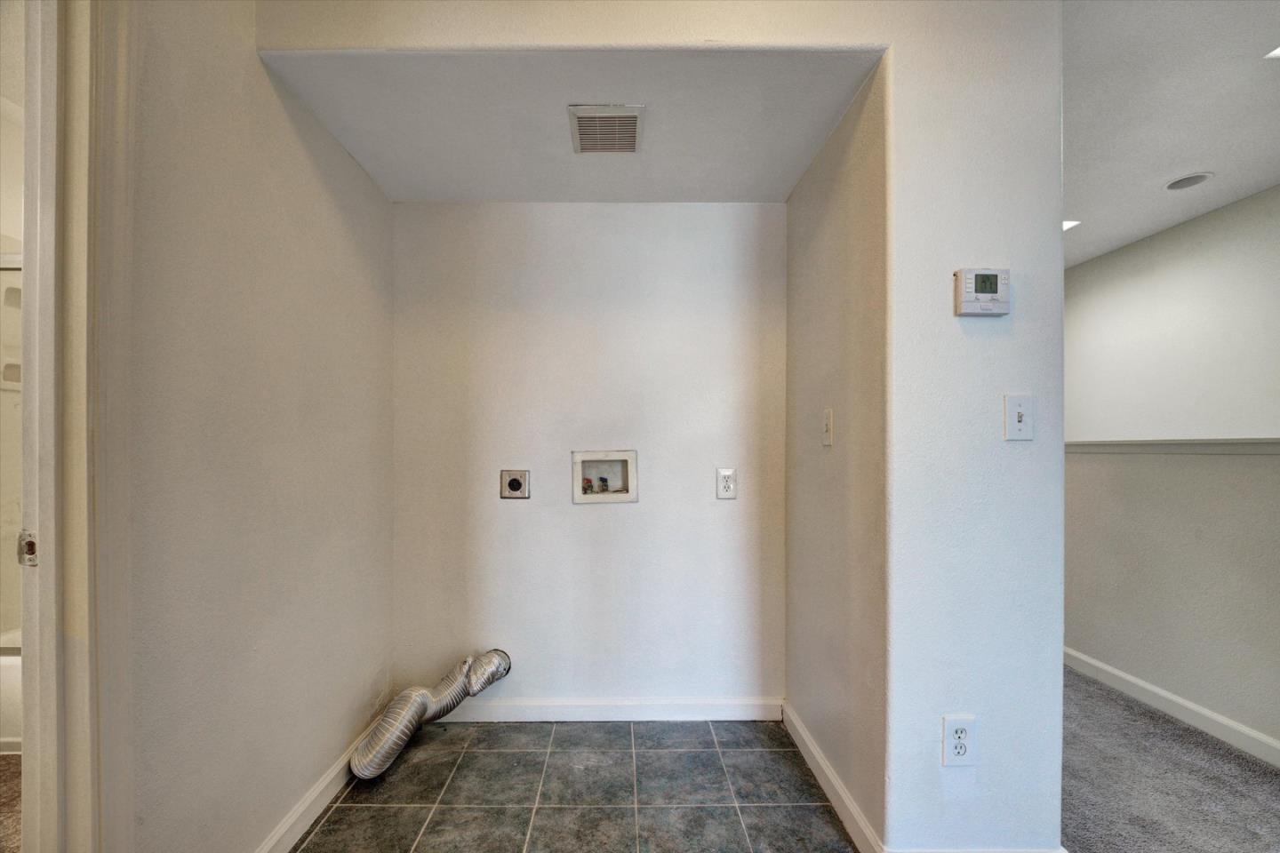 Detail Gallery Image 23 of 36 For 29192 Dixon St, Hayward,  CA 94544 - 3 Beds | 2/1 Baths