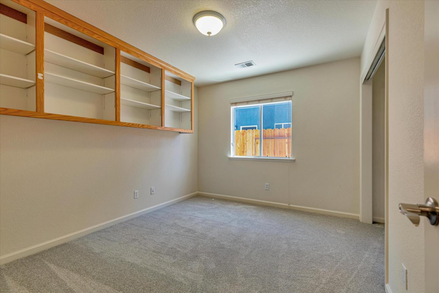 Detail Gallery Image 22 of 39 For 2161 Teakwood Ct, Hollister,  CA 95023 - 5 Beds | 3 Baths