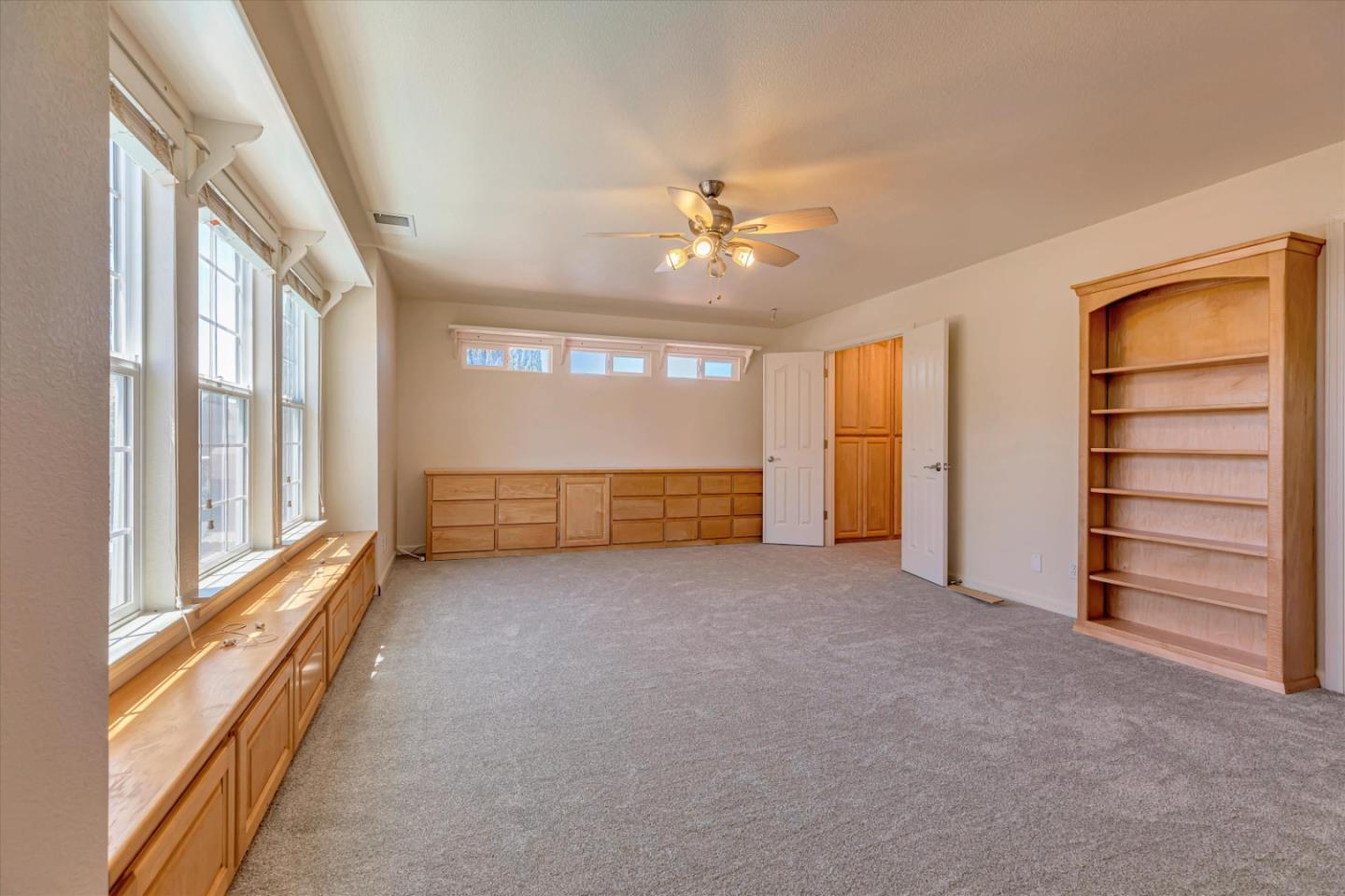 Detail Gallery Image 30 of 39 For 2161 Teakwood Ct, Hollister,  CA 95023 - 5 Beds | 3 Baths